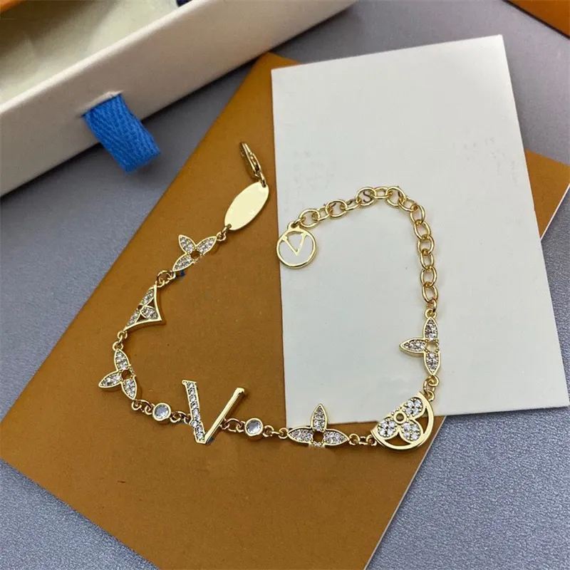 Fashion Classic Flower Bracelet Gold Bracelets Designer Jewelry For Women  Crystal Gold Plated Silver V Letter Lover Bracelet Diamond Chain Men  Wedding Party Gift From 18,16 €